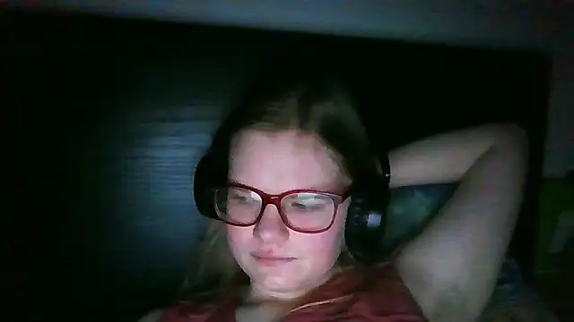 Moonolighta online show from 01-06-26, 04:32