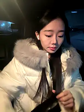 jiajia L online show from 11-25-25, 04:07