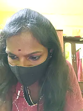 Snapshot of Honey_rosetamil chatting on 10-31-25, 06:42 Honey rosetamil online show from 10-31-25, 06:42