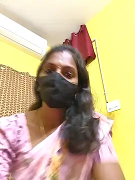 Snapshot of Honey_rosetamil chatting on 11-07-25, 11:43 Honey rosetamil online show from 11-07-25, 11:43