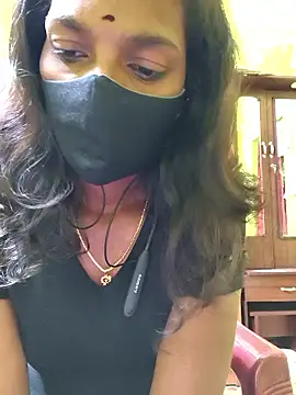 Snapshot of Honey_rosetamil chatting on 11-30-25, 10:47 Honey rosetamil online show from 11-30-25, 10:47