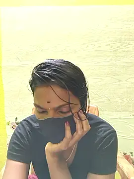 Snapshot of Honey_rosetamil chatting on 12-21-25, 01:35 Honey rosetamil online show from 12-21-25, 01:35