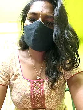 Snapshot of Honey_rosetamil chatting on 02-12-26, 10:05 Honey rosetamil online show from 02-12-26, 10:05