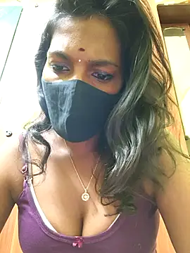 Snapshot of Honey_rosetamil chatting on 02-17-26, 12:18 Honey rosetamil online show from 02-17-26, 12:18