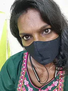 Snapshot of Honey_rosetamil chatting on 06-11-26, 01:38 Honey rosetamil online show from 06-11-26, 01:38