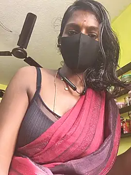 Snapshot of Honey_rosetamil chatting on 06-23-26, 02:53 Honey rosetamil online show from 06-23-26, 02:53