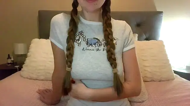 TaylorWest62 online show from 12-22-25, 03:31