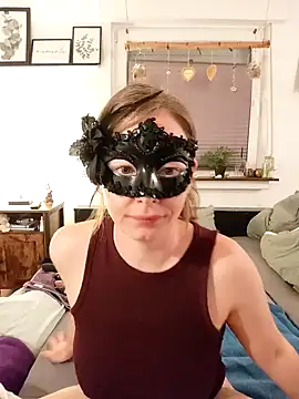 Snapshot of Squirtingcouple9094 chatting on 10-16-25, 06:42 Squirtingcouple9094 online show from 10-16-25, 06:42