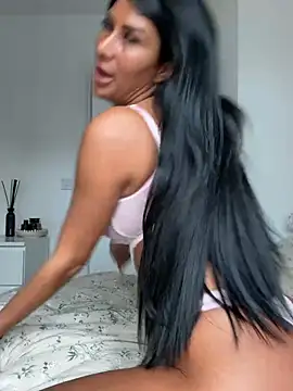 AriannaIsabellax online show from 06-10-26, 09:41