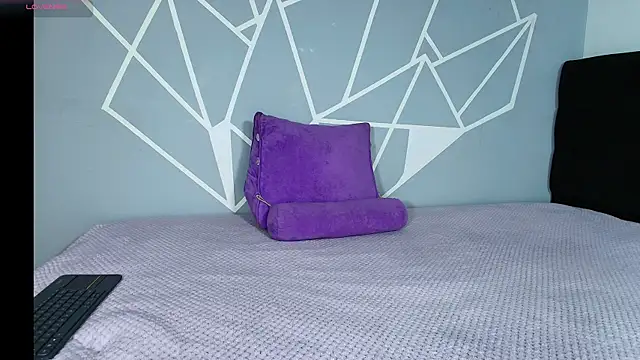 karlamoon23 online show from 03-15-26, 09:32