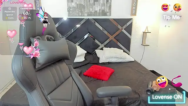 Snapshot of Katalina_red chatting on 09-20-25, 04:08 Katalina red online show from 09-20-25, 04:08