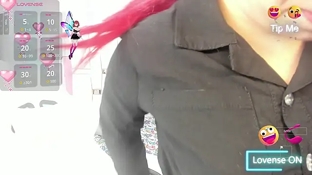 Snapshot of Katalina_red chatting on 10-13-25, 12:49 Katalina red online show from 10-13-25, 12:49