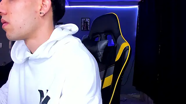 alexgiraldo   online show from 09-18-25, 12:07