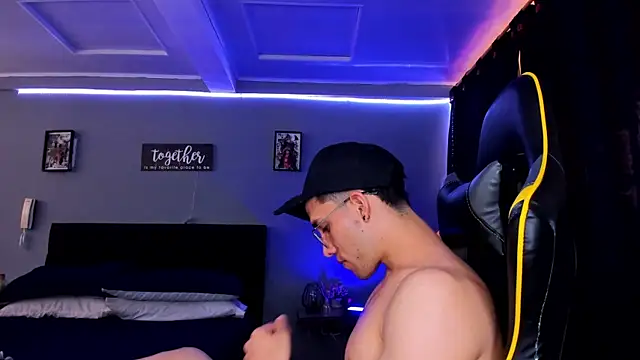 alexgiraldo   online show from 09-19-25, 02:40