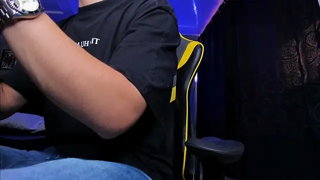 alexgiraldo   online show from 11-10-25, 12:48