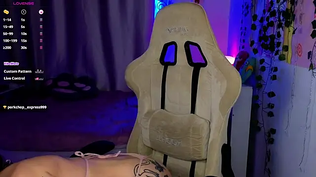 Snapshot of bunnykellyyy chatting on 03-06-26, 06:59 bunnykellyyy online show from 03-06-26, 06:59