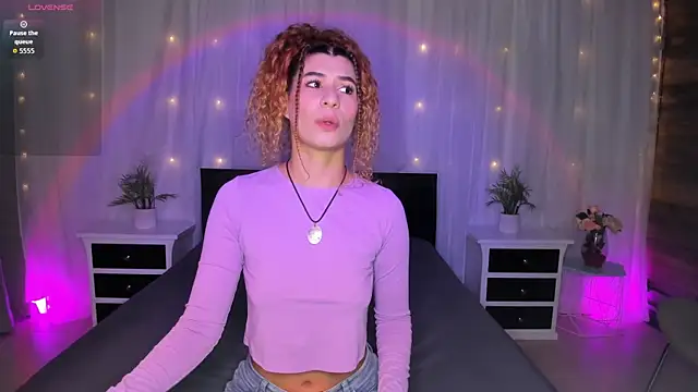 Evolet Bee online show from 09-16-25, 02:07