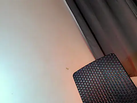 your hottest kim online show from 12-18-25, 01:22