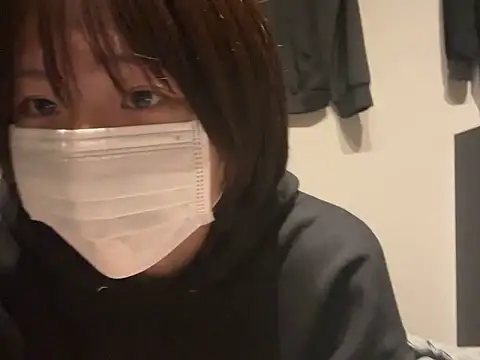 Snapshot of kabikabi_makaron chatting on 10-14-25, 01:12 kabikabi makaron online show from 10-14-25, 01:12
