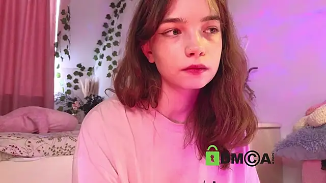 Snapshot of Evi_Brook chatting on 07-01-26, 10:28 Evi Brook online show from 07-01-26, 10:28