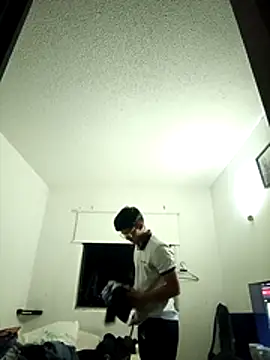 Danny5722 online show from 05-06-26, 12:41