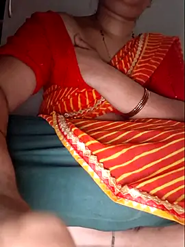 Snapshot of indianhotwife639 chatting on 07-25-26, 05:43 indianhotwife639 online show from 07-25-26, 05:43