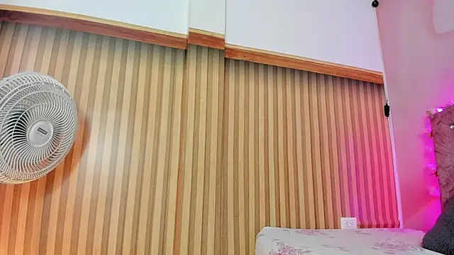 Mila grace  online show from 04-13-26, 06:35