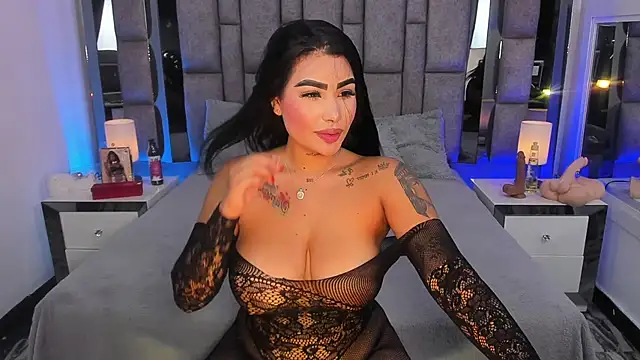 MaddyGray  online show from 11-05-25, 07:25