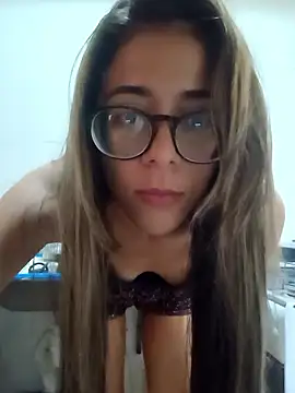 vivizinha27 online show from 05-12-26, 09:45