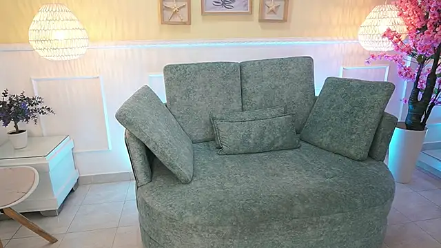 LoonaNyx online show from 09-17-25, 11:34