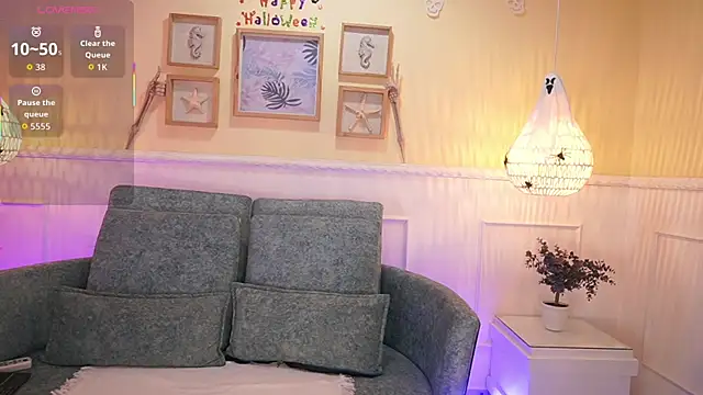 LoonaNyx online show from 10-11-25, 11:31