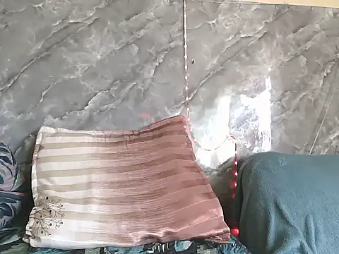 ZARIA-VIXEN online show from 01-14-26, 06:08