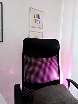 kim7  online show from 04-23-26, 03:03