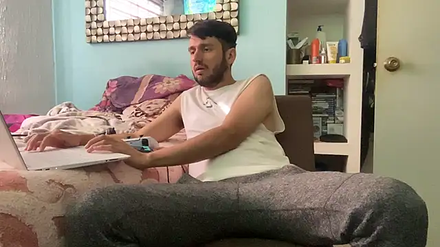 Alexitho25 online show from 12-20-25, 09:11