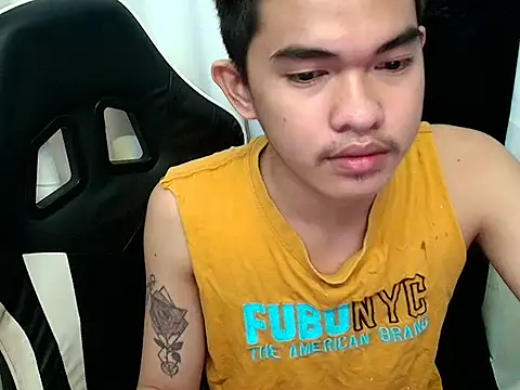 Snapshot of joncum4u chatting on 04-03-26, 03:10 joncum4u online show from 04-03-26, 03:10