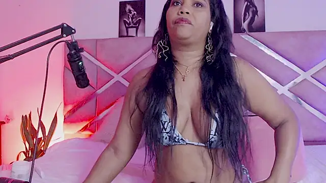 sofia 07 online show from 10-07-25, 07:44