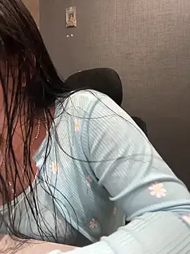 Snapshot of Emily_Rivers_ chatting on 12-22-25, 01:19 Emily Rivers online show from 12-22-25, 01:19