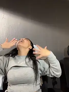 Snapshot of Emily_Rivers_ chatting on 02-20-26, 01:44 Emily Rivers online show from 02-20-26, 01:44