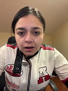 Snapshot of Emily_Rivers_ chatting on 03-03-26, 12:33 Emily Rivers online show from 03-03-26, 12:33