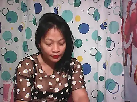 Snapshot of HottyElle chatting on 03-24-26, 01:27 HottyElle online show from 03-24-26, 01:27