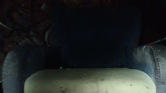 Snapshot of lovehairymature90 chatting on 10-15-25, 03:50 lovehairymature90 online show from 10-15-25, 03:50