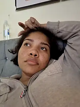 madelene online show from 03-11-25, 05:27