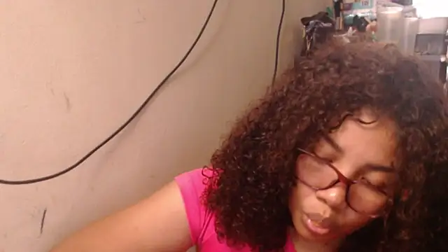 Snapshot of madelene chatting on 03-14-26, 11:43 madelene online show from 03-14-26, 11:43