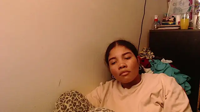 madelene online show from 05-04-26, 02:07