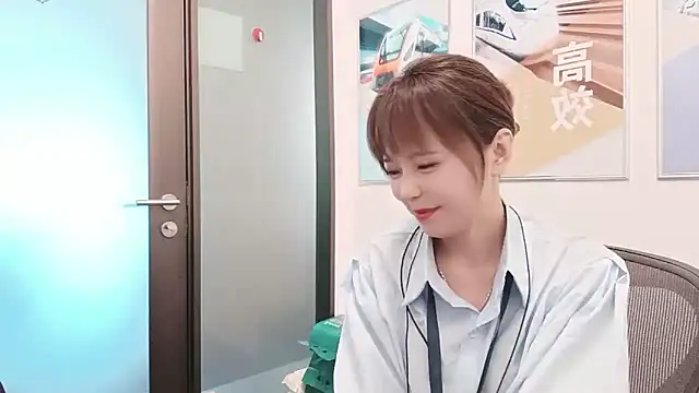 Snapshot of KKMM168 chatting on 09-11-25, 03:39 KKMM168 online show from 09-11-25, 03:39