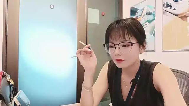 Snapshot of KKMM168 chatting on 10-08-25, 07:17 KKMM168 online show from 10-08-25, 07:17