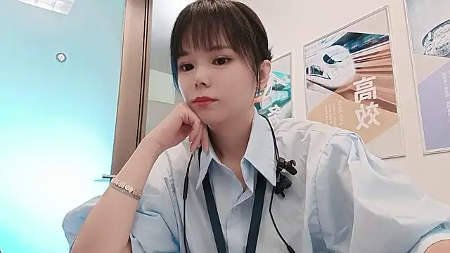 Snapshot of KKMM168 chatting on 10-11-25, 03:50 KKMM168 online show from 10-11-25, 03:50