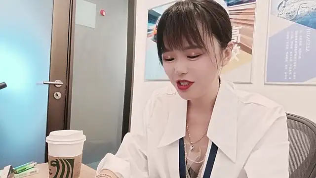 Snapshot of KKMM168 chatting on 10-20-25, 01:39 KKMM168 online show from 10-20-25, 01:39