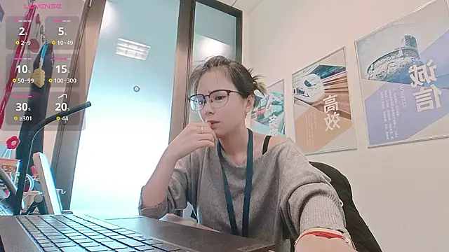 Snapshot of KKMM168 chatting on 12-18-25, 03:01 KKMM168 online show from 12-18-25, 03:01