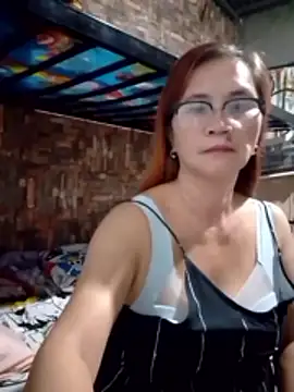 SexyHottMom online show from 04-26-26, 09:23